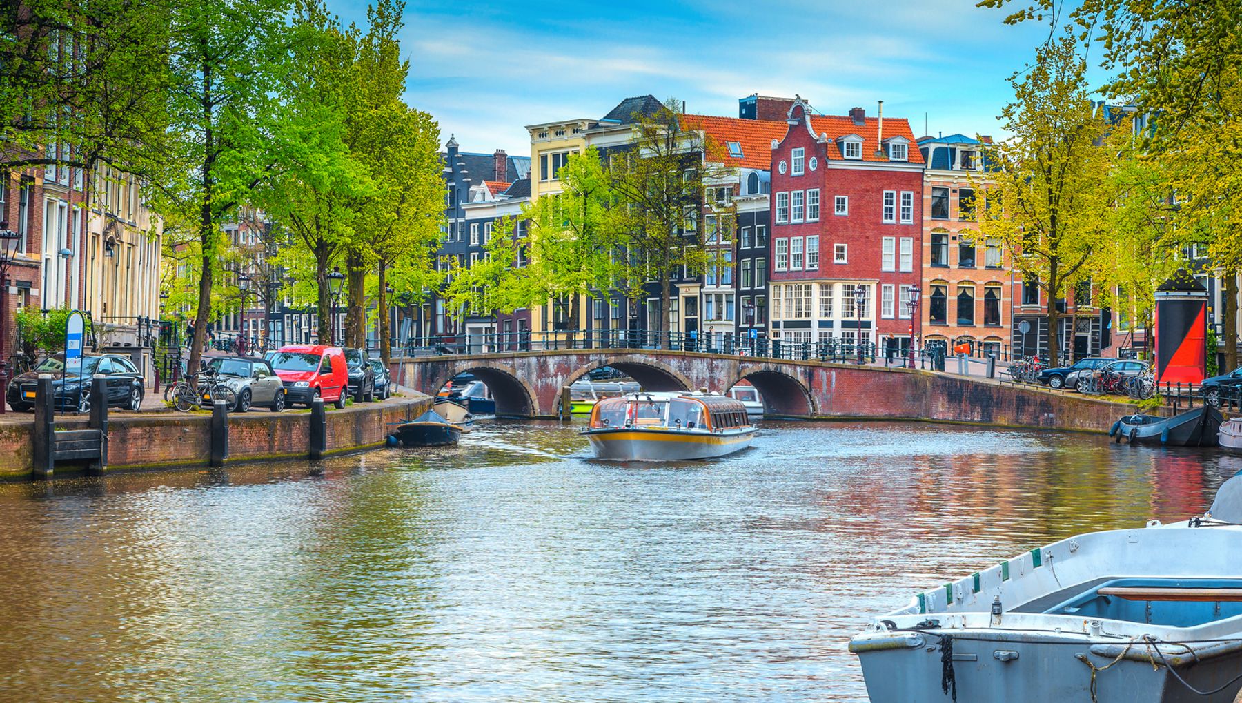 Amsterdam: 48 horas entre canales, tulipanes y bicicletas - canal-cruise