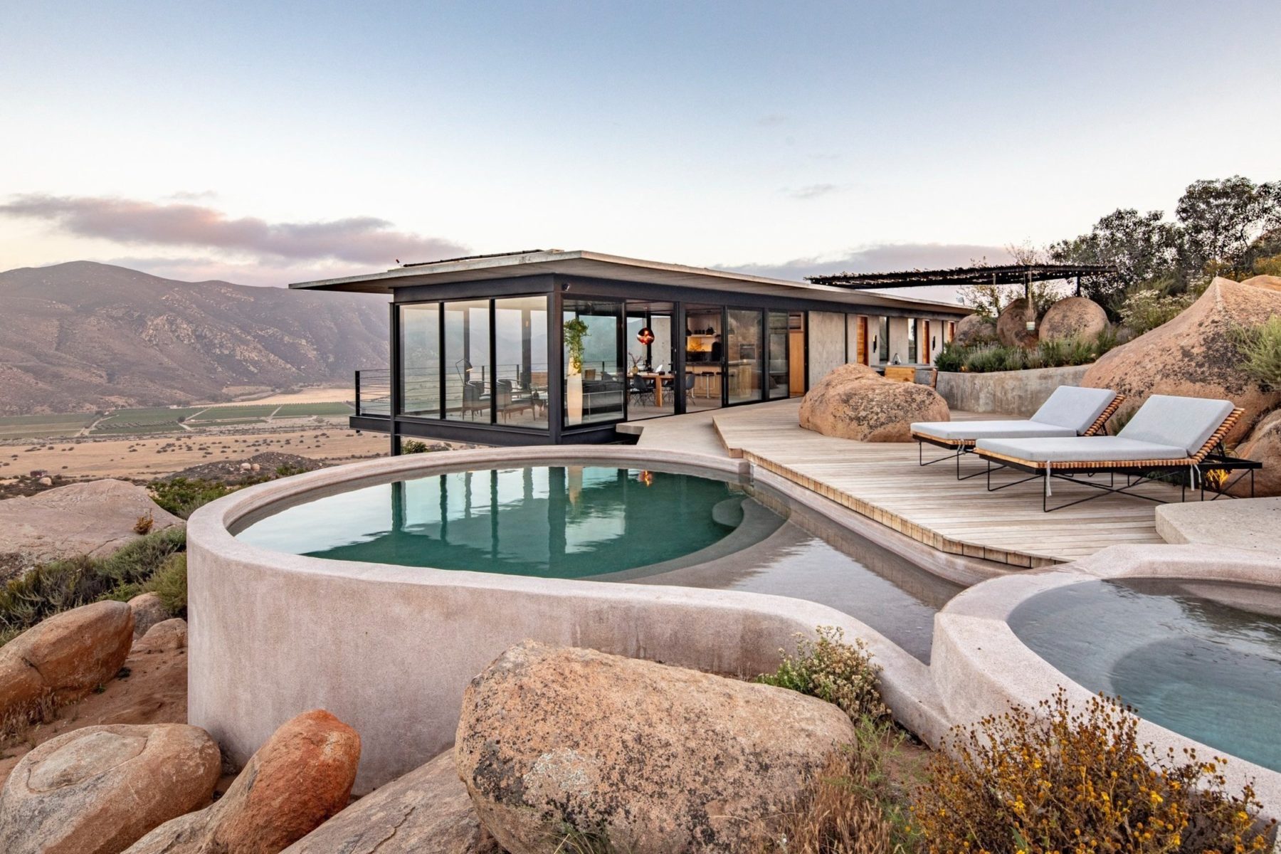 Casa Gracia: donde el diseño se encuentra con el paisaje en el Valle de Guadalupe