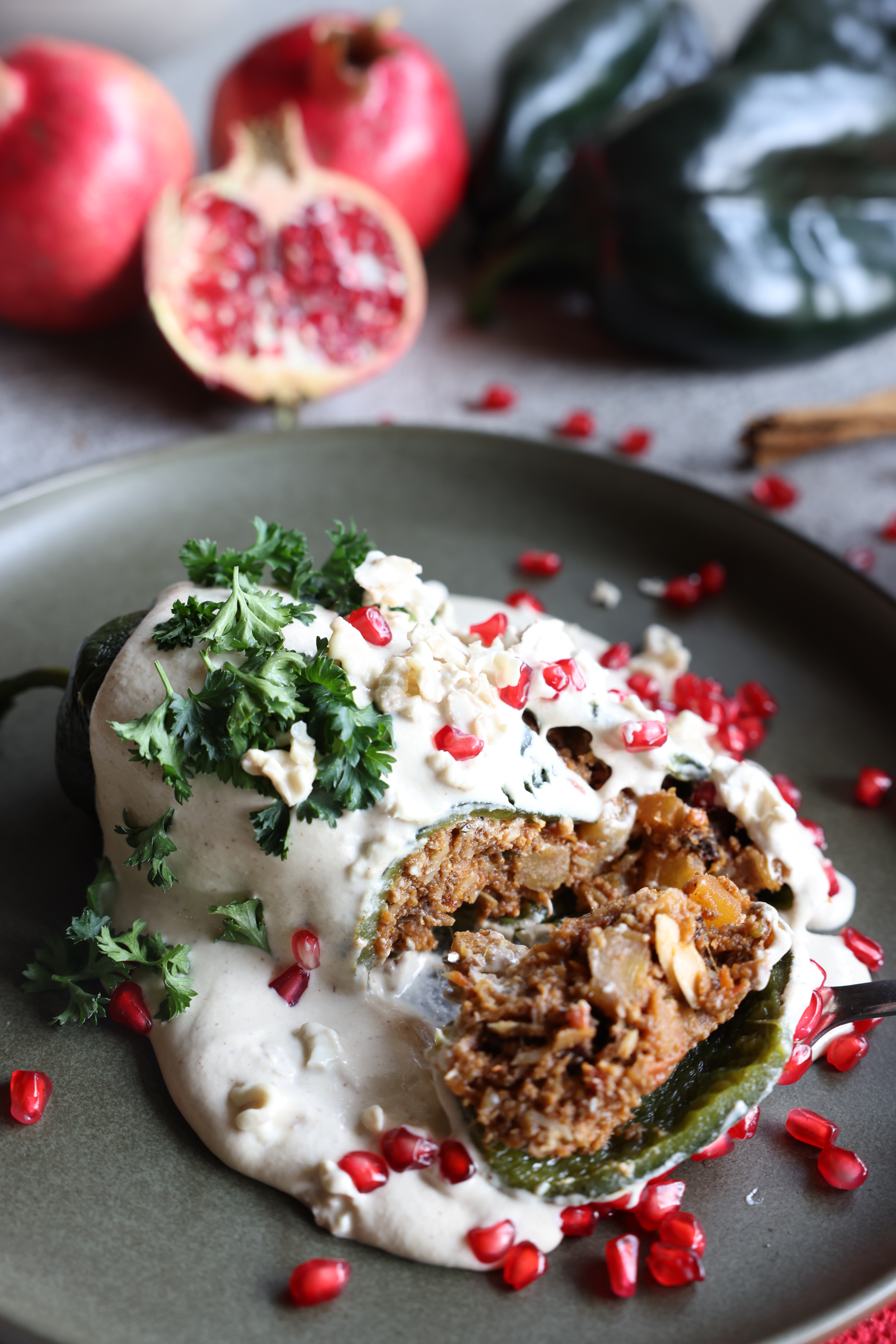 Chiles en Nogada al estilo Grupo Carolo: tradición con el sello contemporáneo de la alta cocina