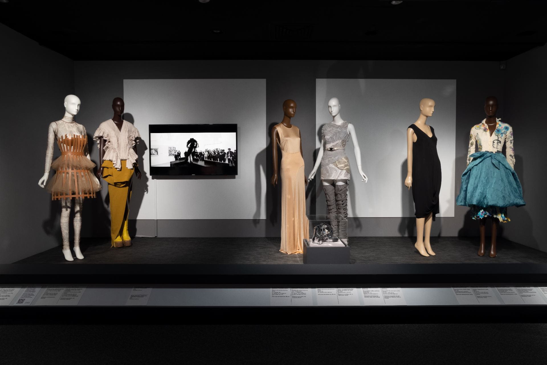 ¡Moda hoy! en el Museo Franz Mayer: la fuerza del diseño latinoamericanx y latinx contemporáneo