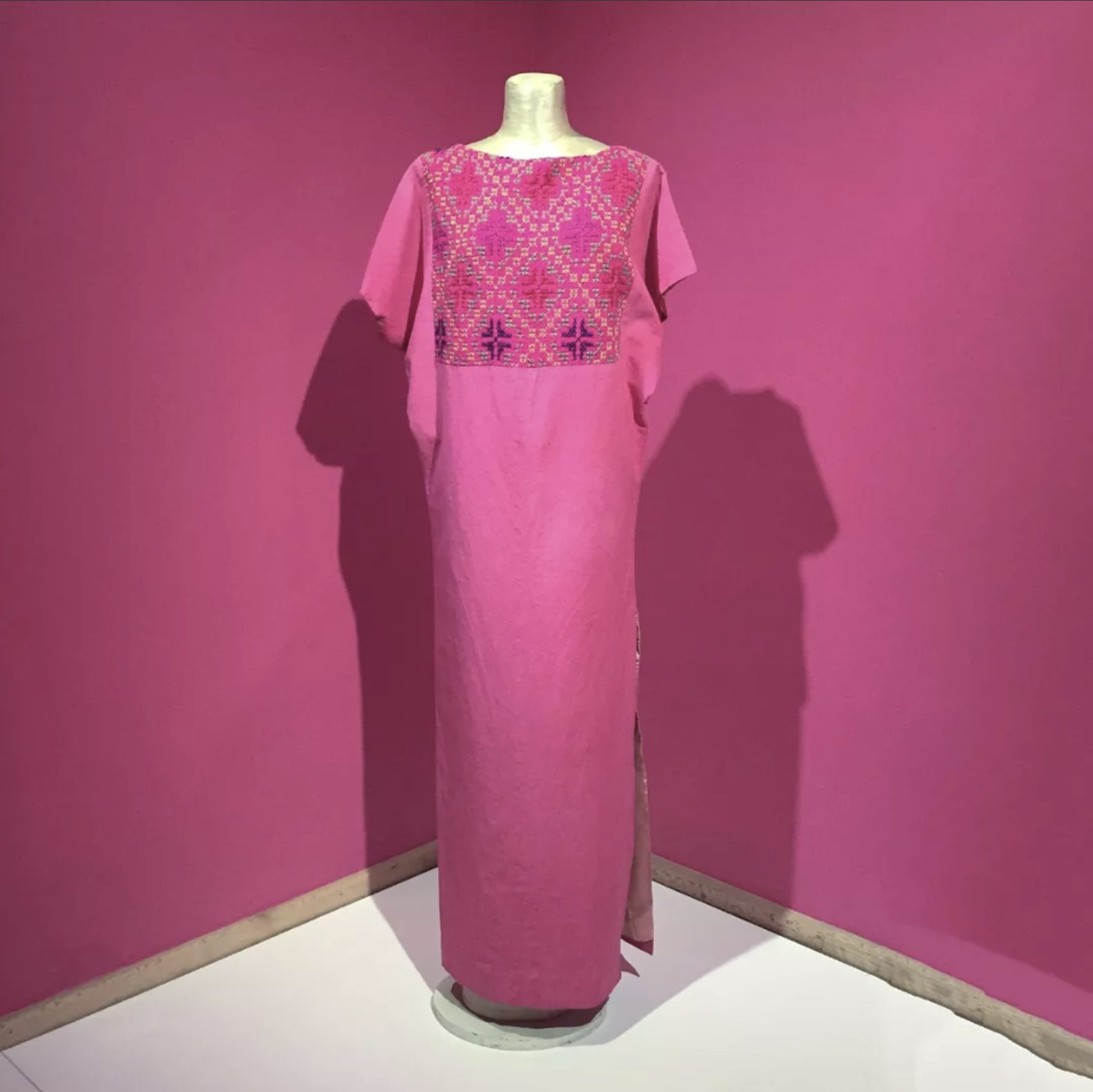 Ramón Valdiosera: cuando el rosa se volvió mexicano